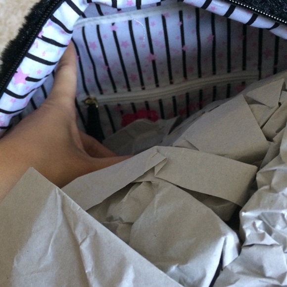 ๐HP๐ Betsey Johnson furry unicorn kitty backpack - Picture 6 of 7